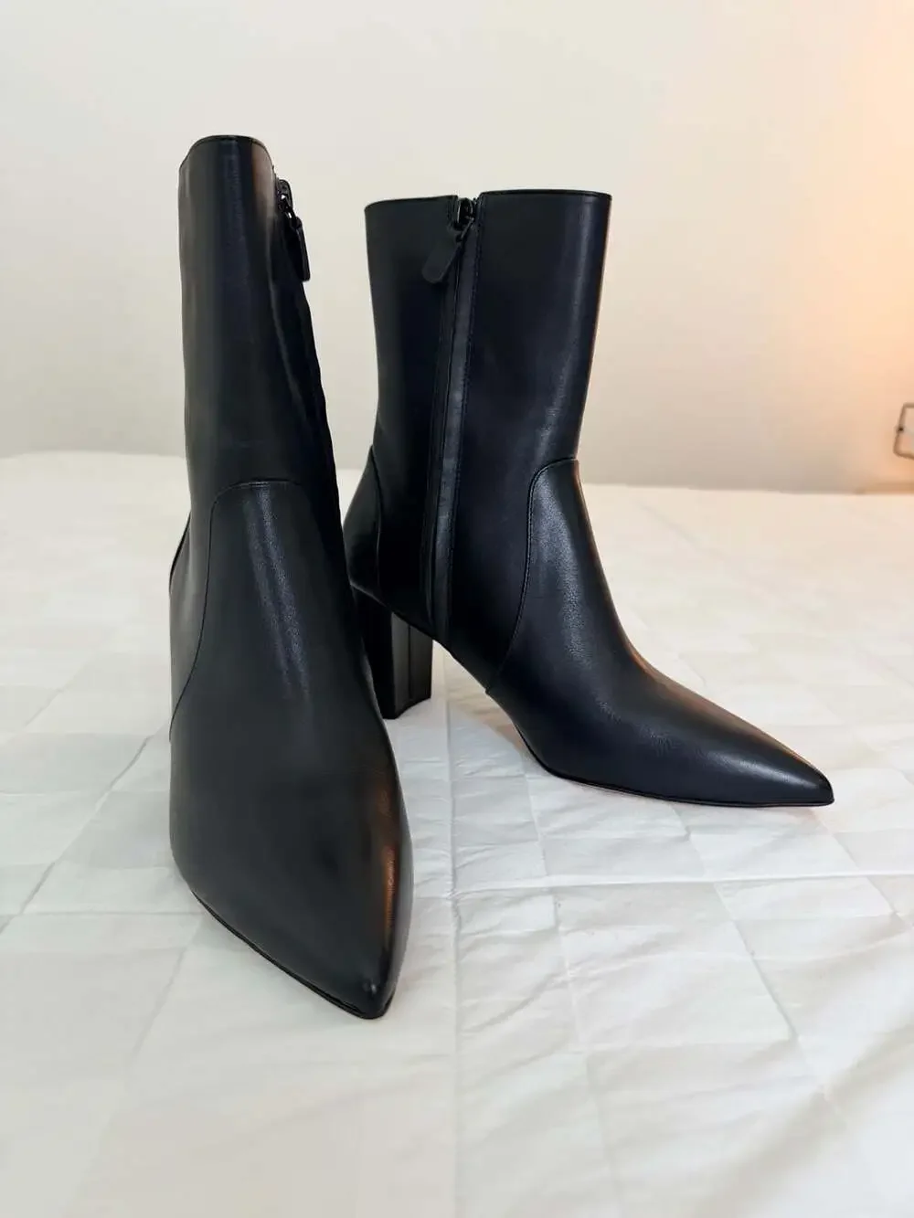 Stuart Weitzman Renegade Zip 75 Black Leather Ankle Boots Size 9